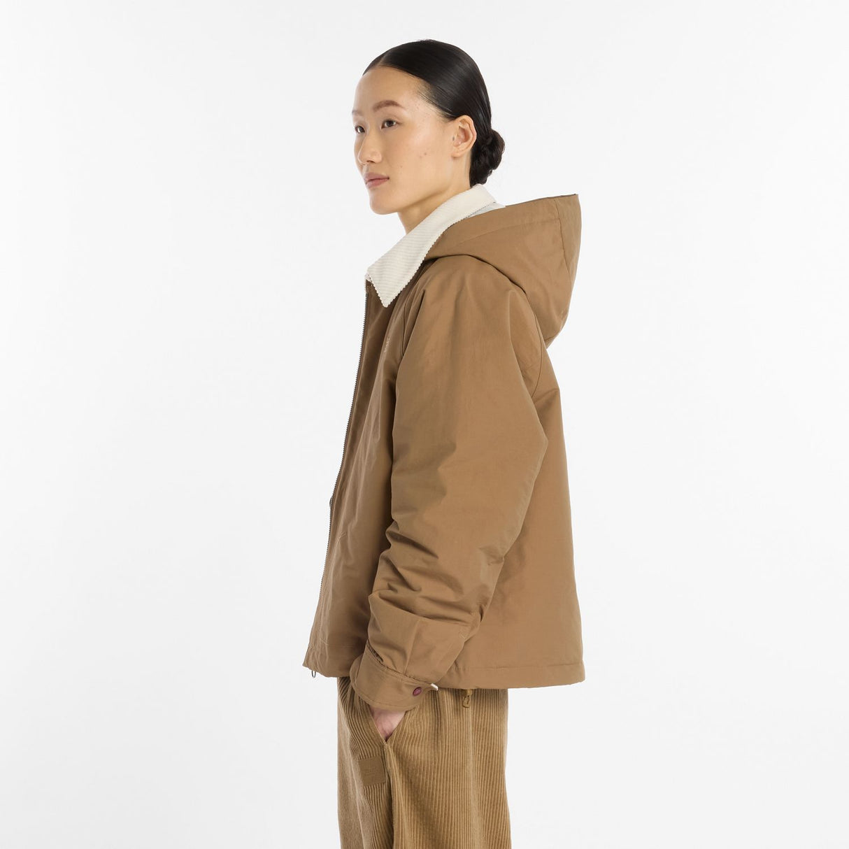 New Balance Women's LNY Woven Jacket Western Fit-11