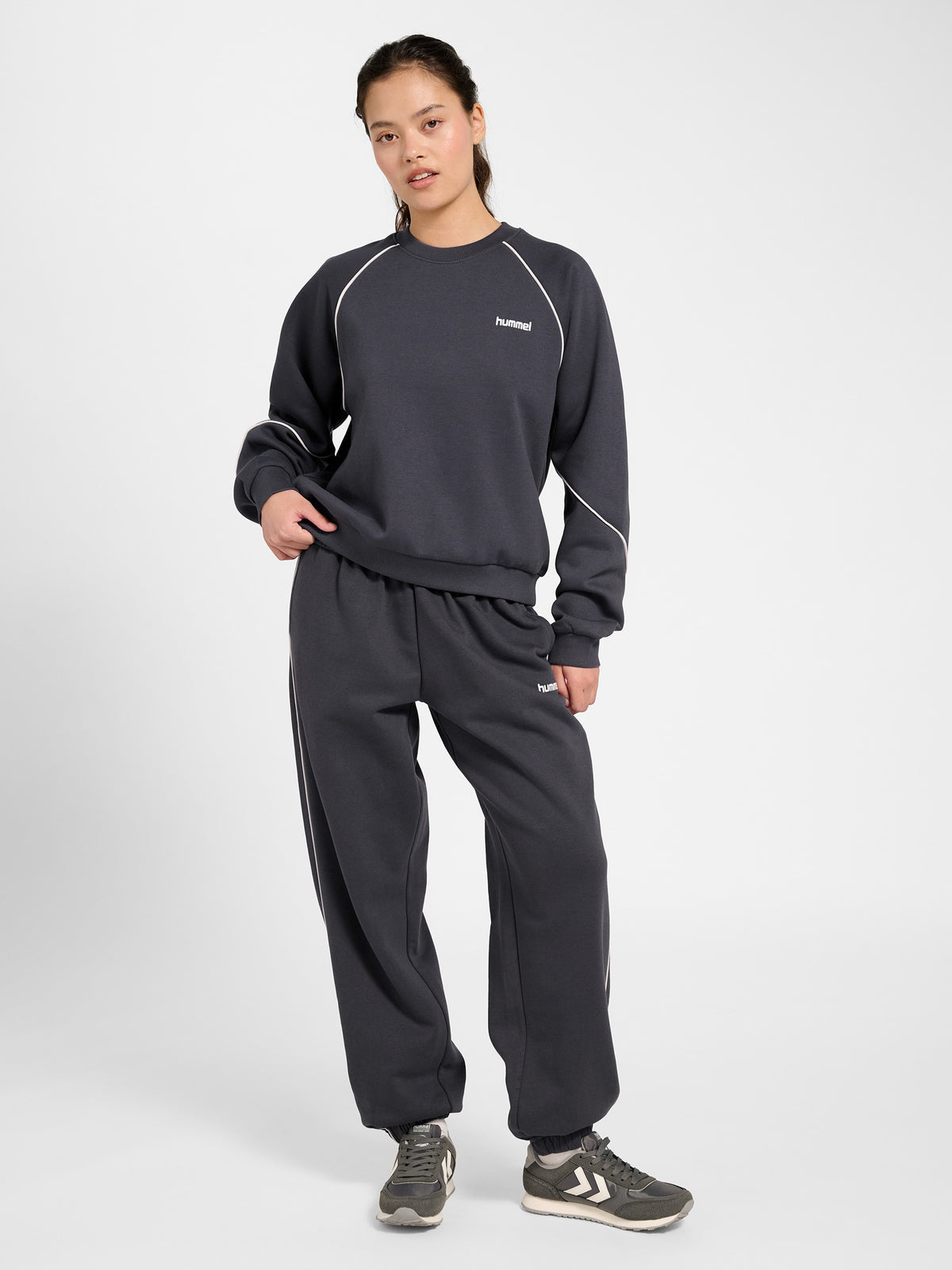 hummel Women's Keeper Piping Sweatpant-6