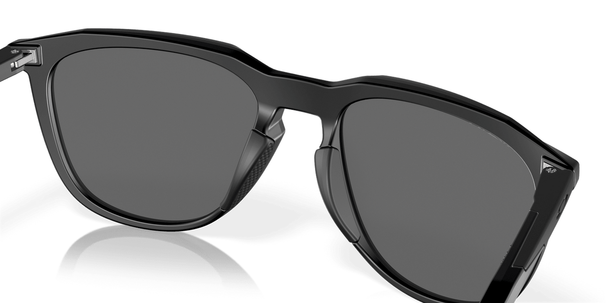 Oakley Thurso Sunglasses Unisex Accessories Sunglasses & Eyewear