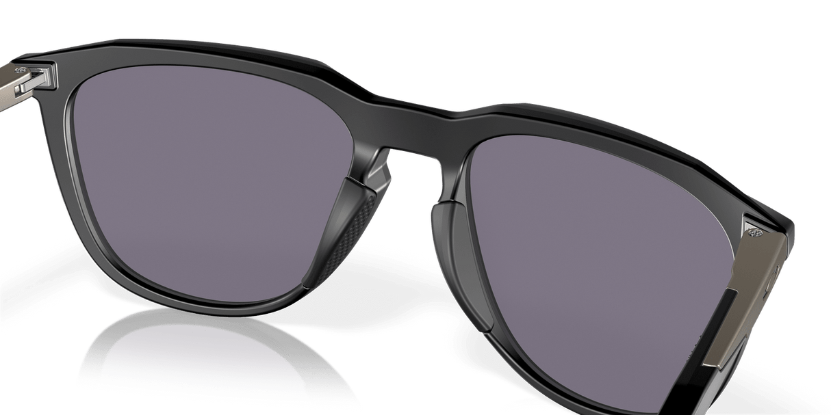 Oakley Thurso Sunglasses Unisex Accessories Sunglasses & Eyewear