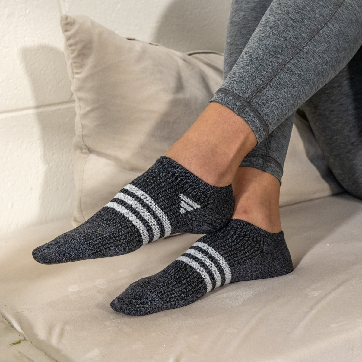 adidas Women's Superlite Classic 6-Pack No Show Sock-7