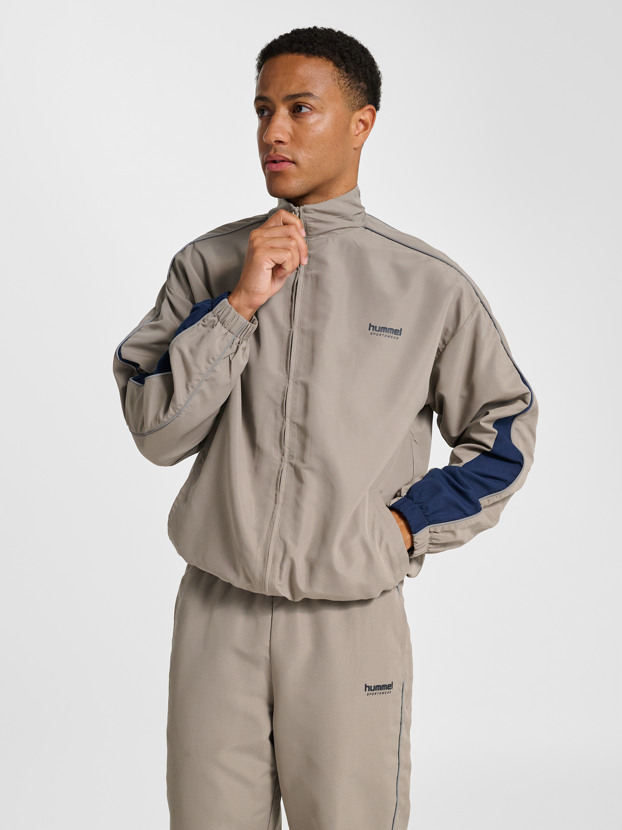 hummel Unisex Loose Track Jacket Topscorer-6