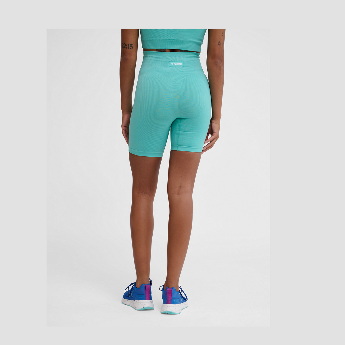 hummel Women's Alive Seamless High Waist Shorts-4