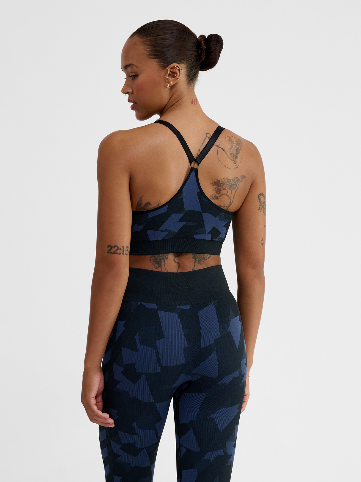 hummel Women's Combine Seamless Padded Bra-4