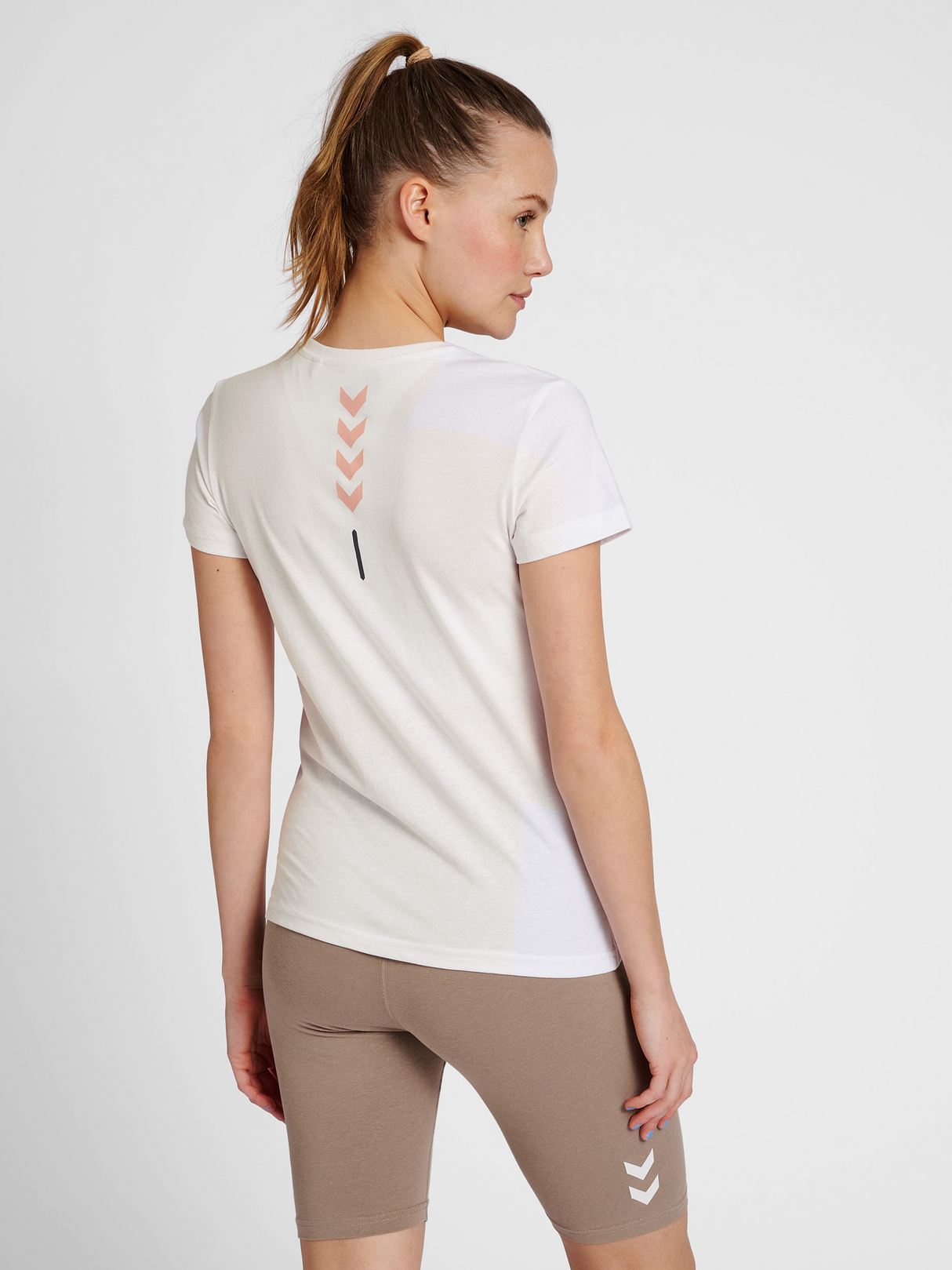 hummel Women's Training Essentials Cali Cotton T-Shirt-5