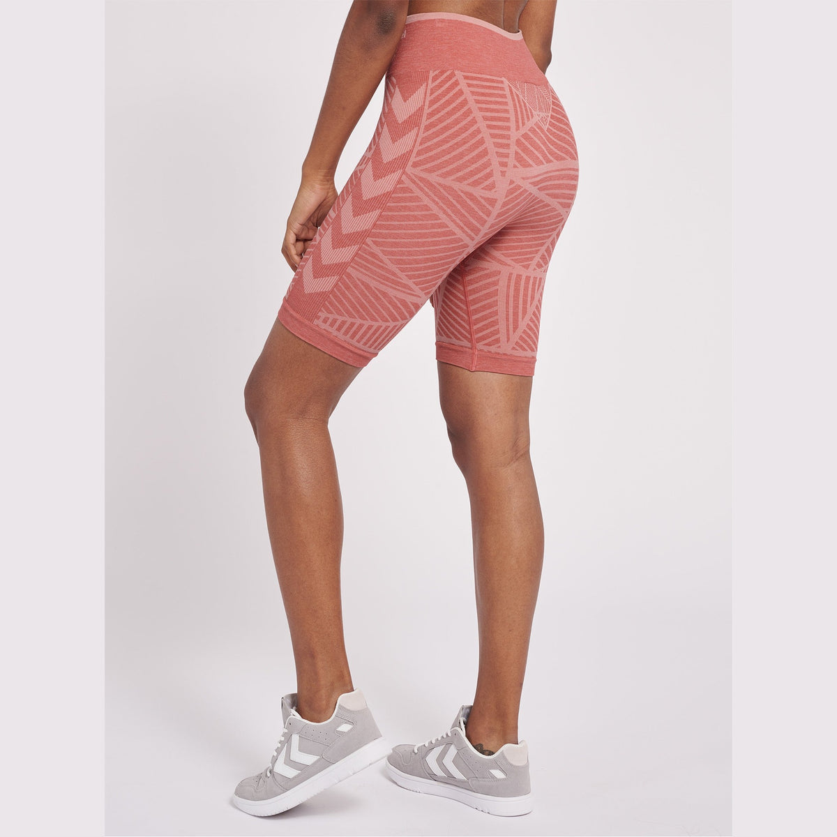 hummel Women's Mindful Training Energy Seamless Mid Waist Shorts-6