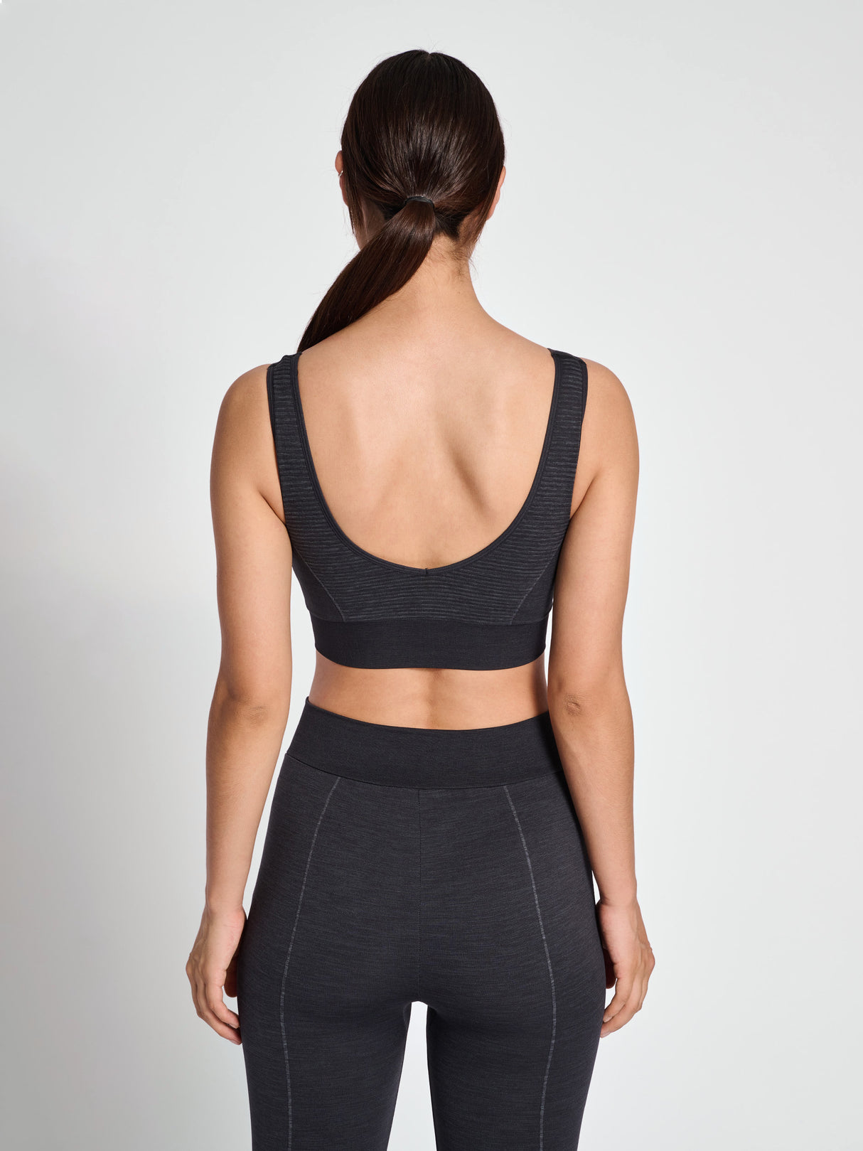hummel Women's Mindful Training Ivy Seamless Sports Top-6