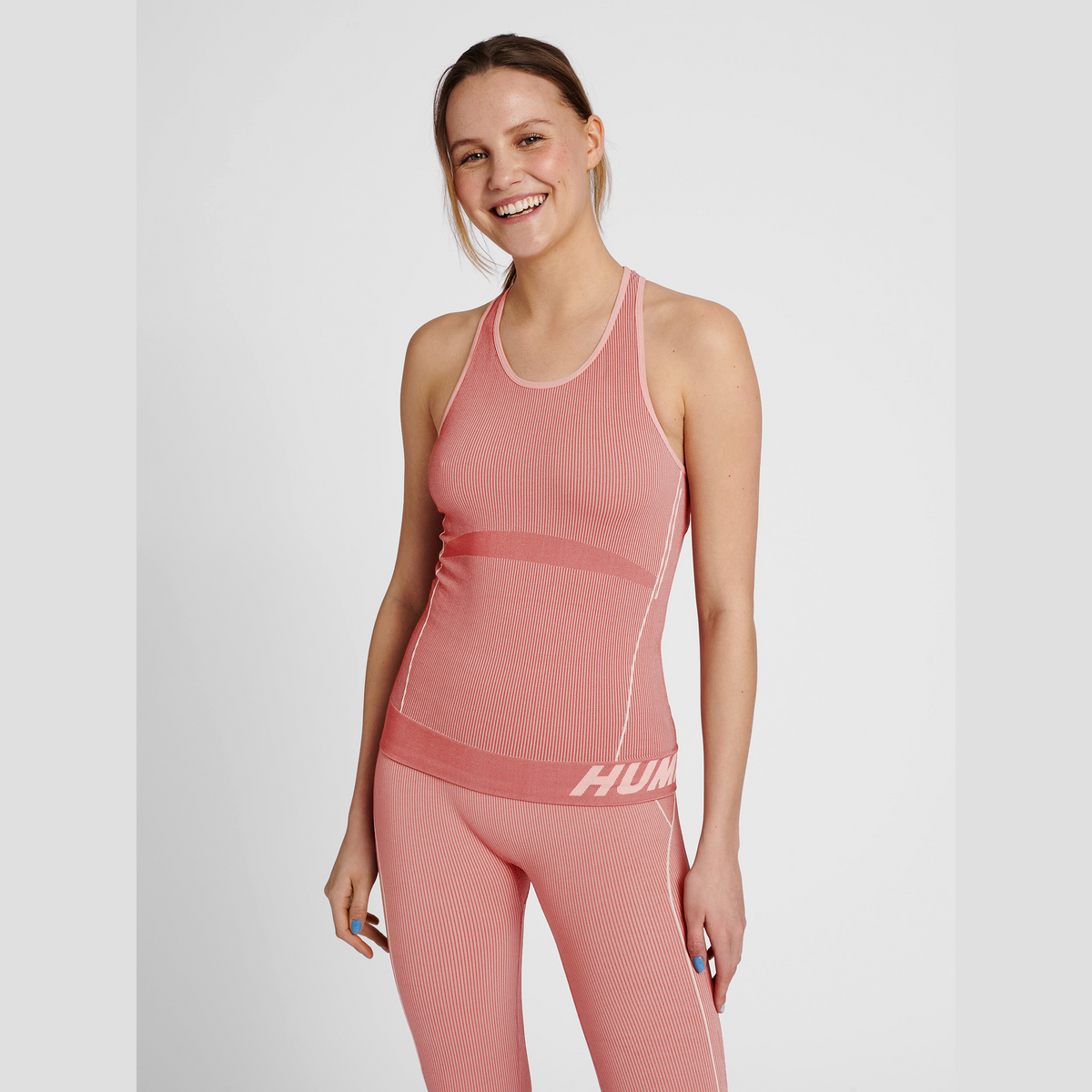 hummel Women's Training Essentials Christel Seamless Top-6