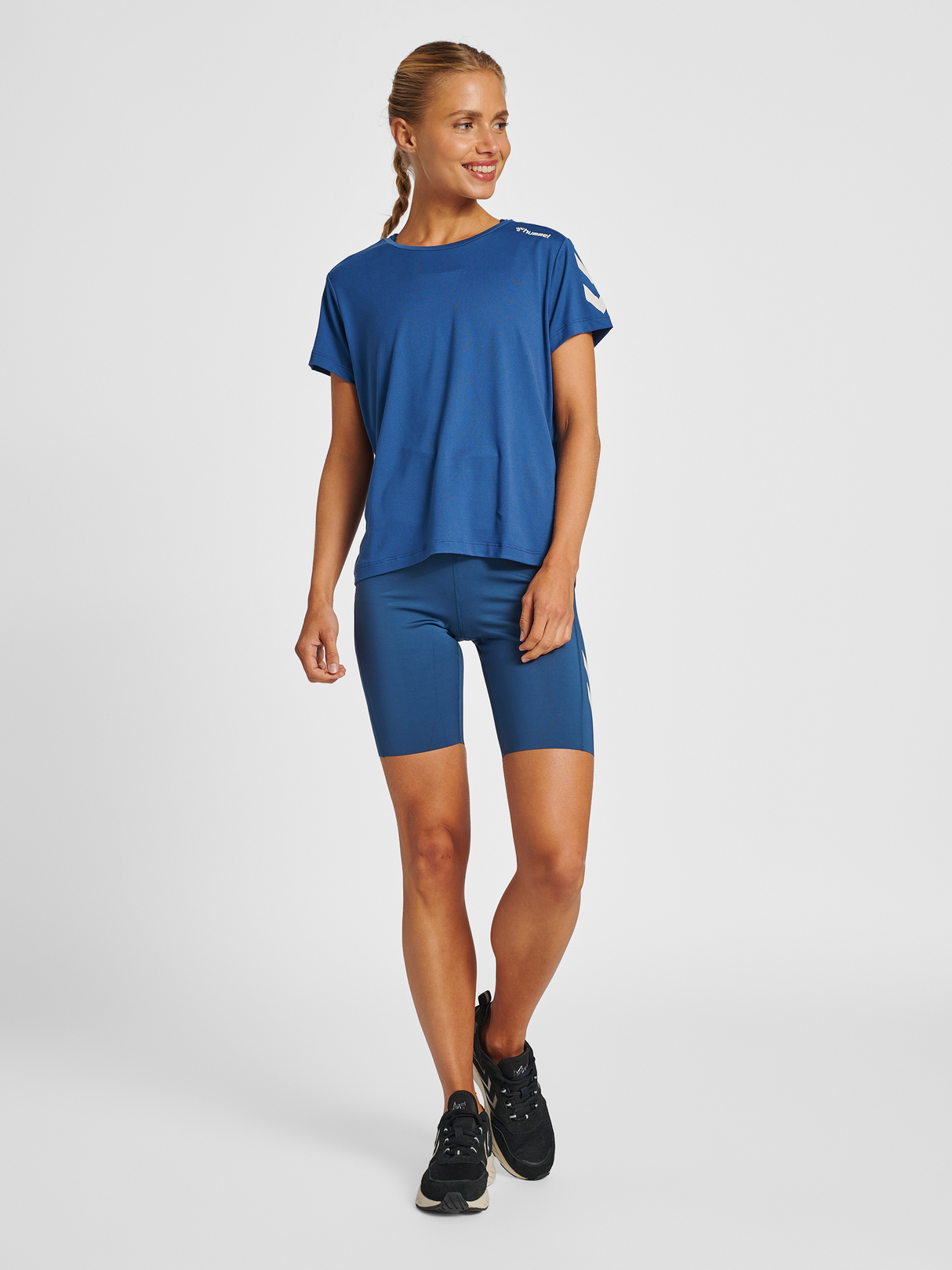 hummel Women's Mindful Training Grace High Waist Tight Shorts-4