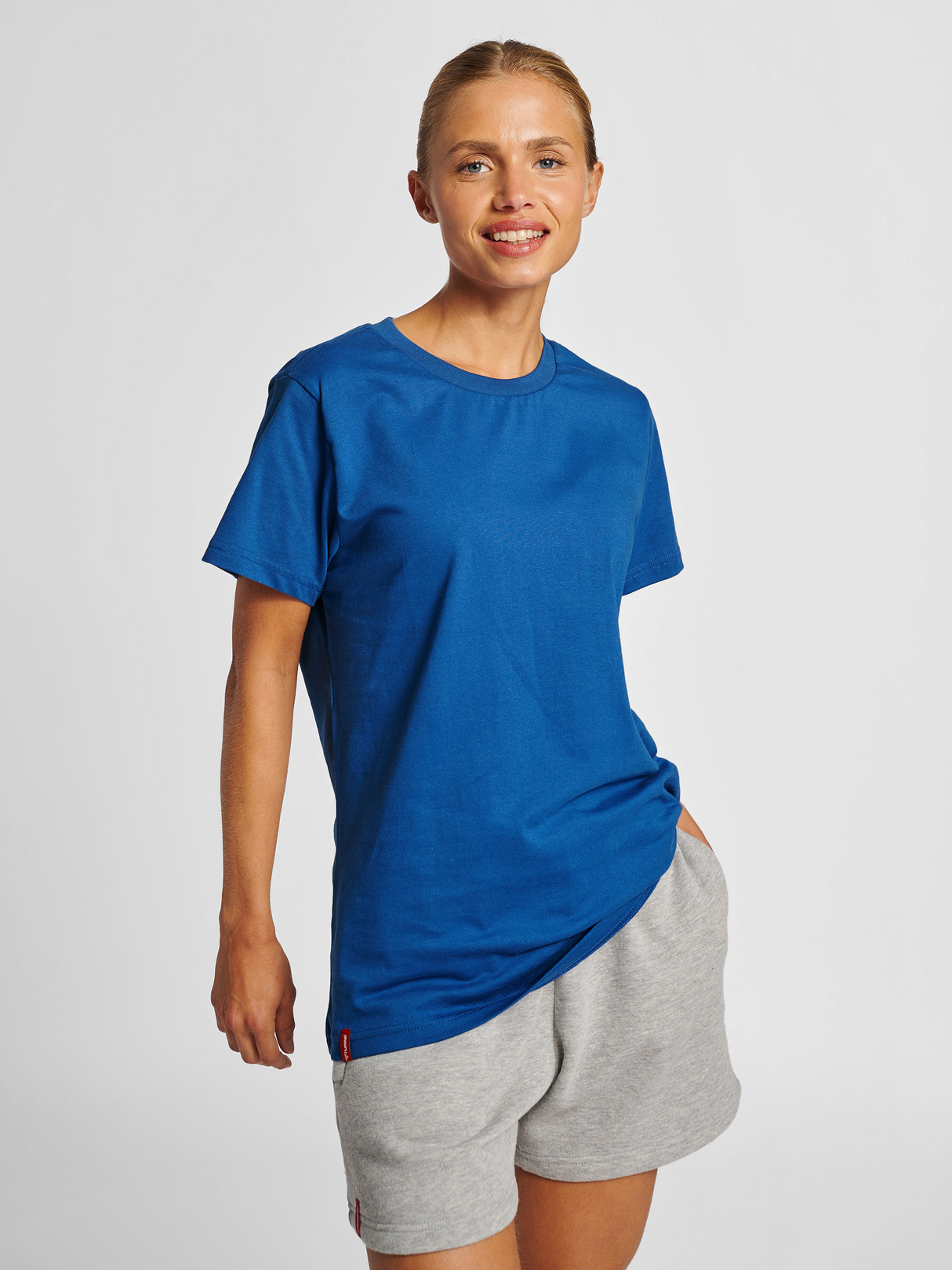 hummel Women's Heavy Short Sleeve T-Shirt-5