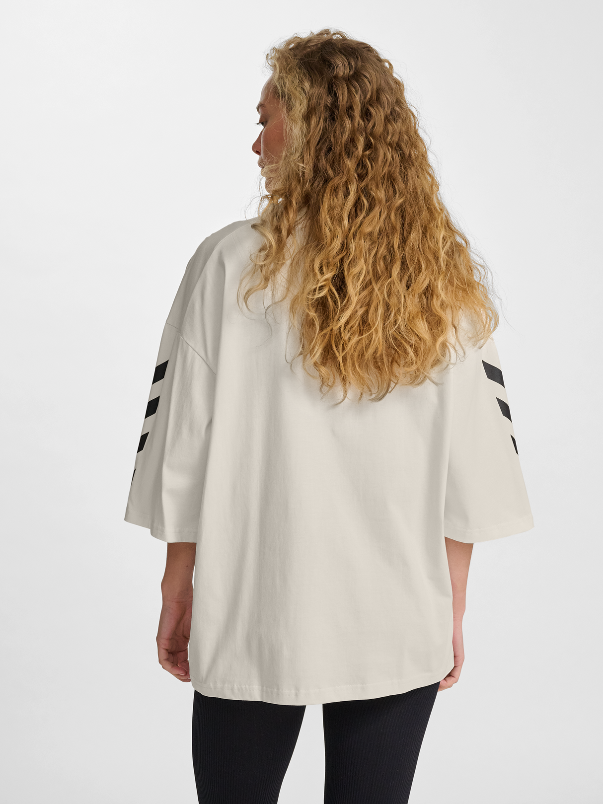 hummel Unisex Oversized Willy T-Shirt Sw-5