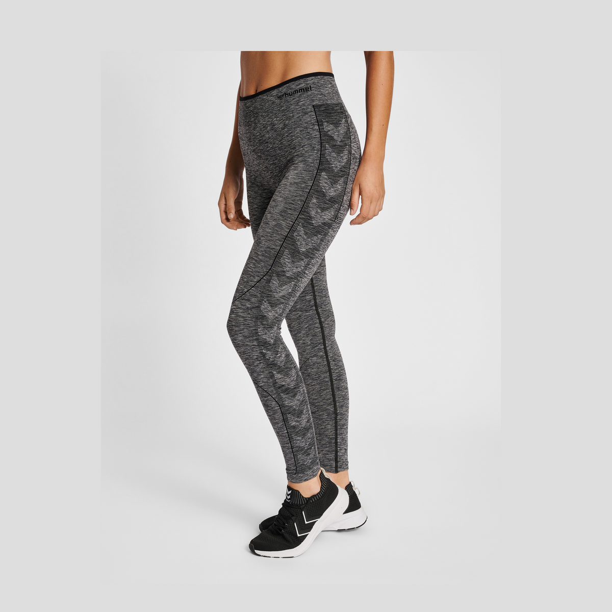 hummel Women's Mindful Training Una Seamless Mid Waist Tights-5