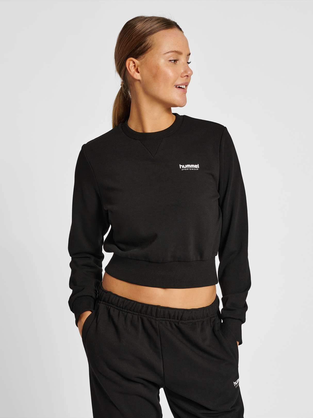 hummel Women's Legacy Shai Shorts Sweatshirt-5