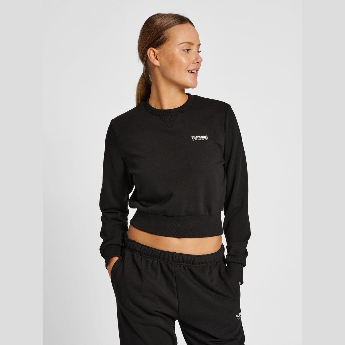 hummel Women's Legacy Shai Shorts Sweatshirt-5