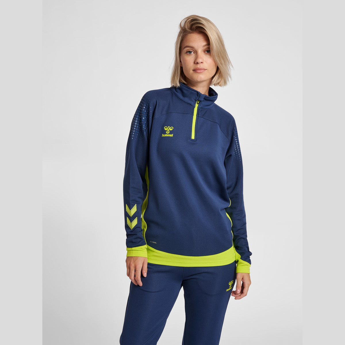 hummel Women's Lead Half Zip-4