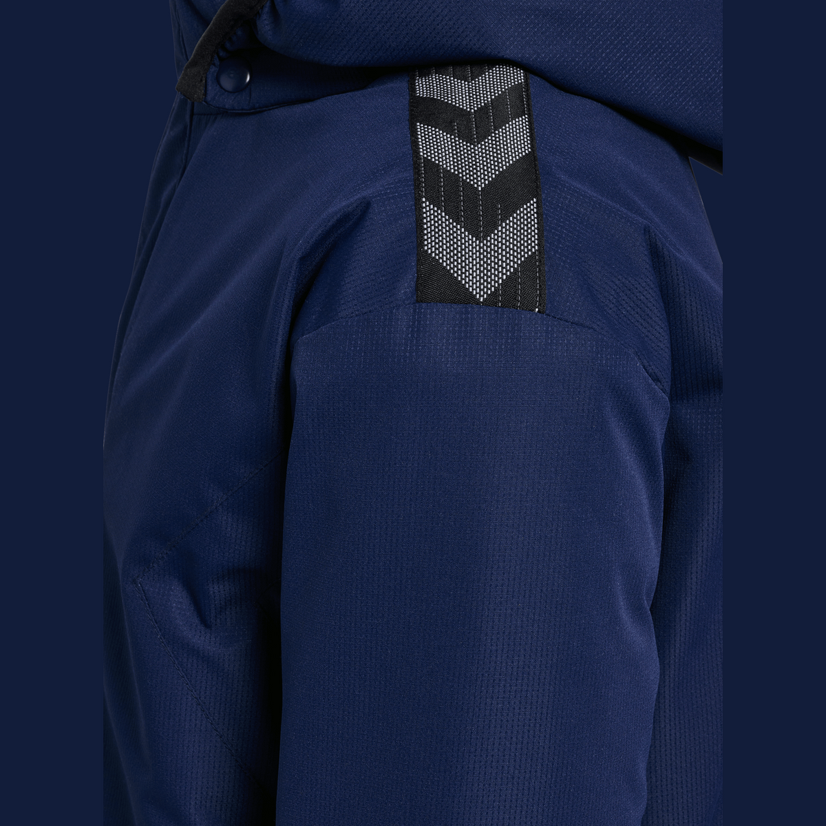 hummel Youth Authentic Bench Jacket-4
