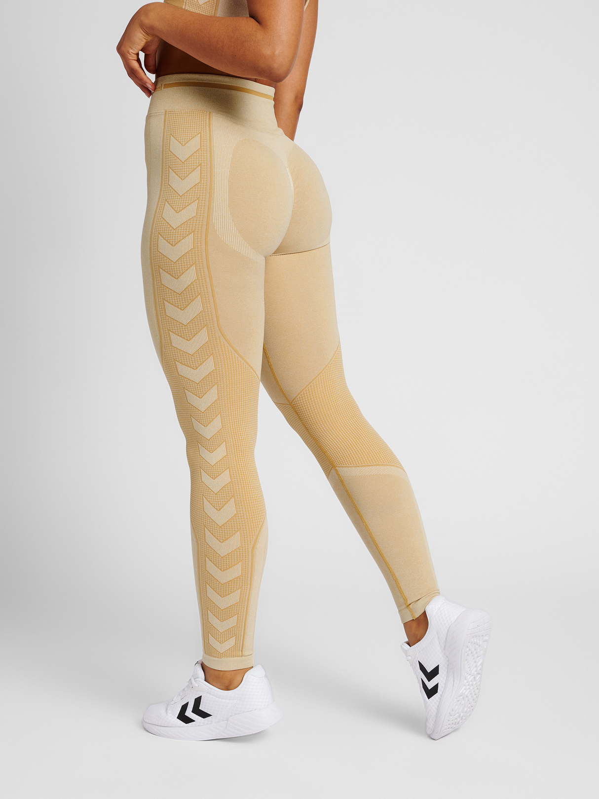 hummel Women's Mindful Training Lulu Seamless Scrunch Tights-5