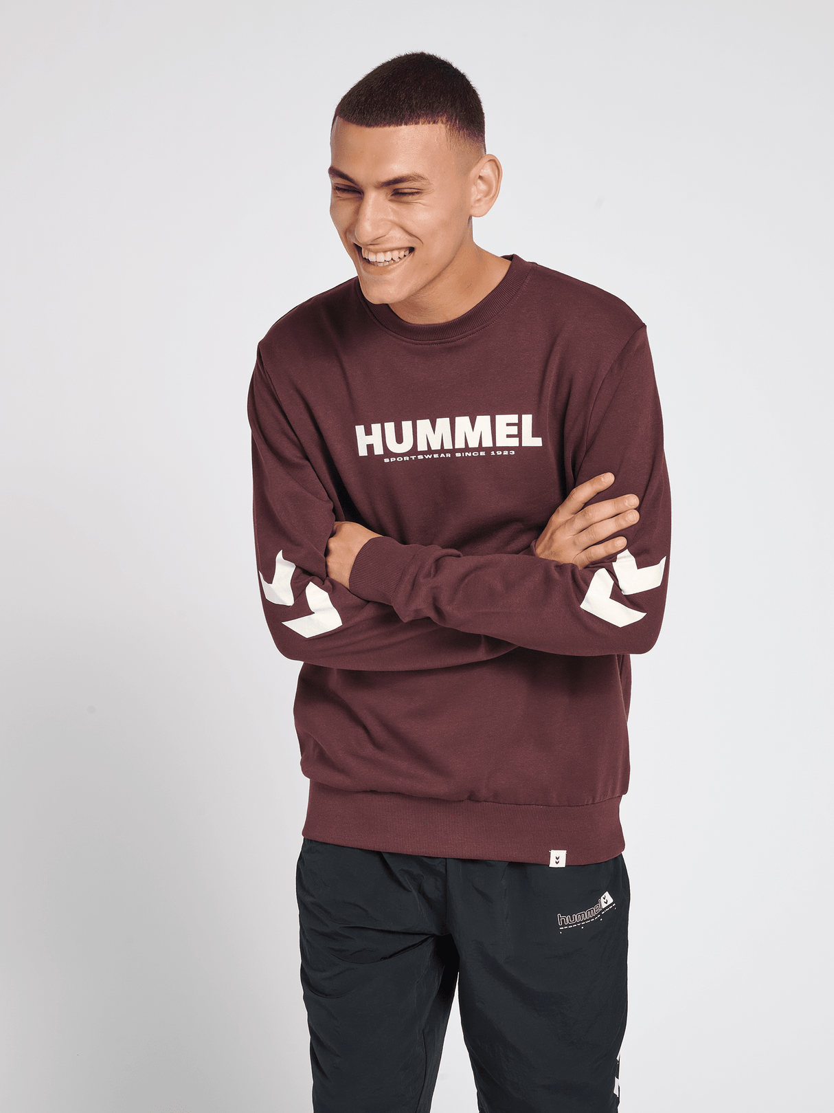 hummel Unisex Legacy Sweatshirt-5
