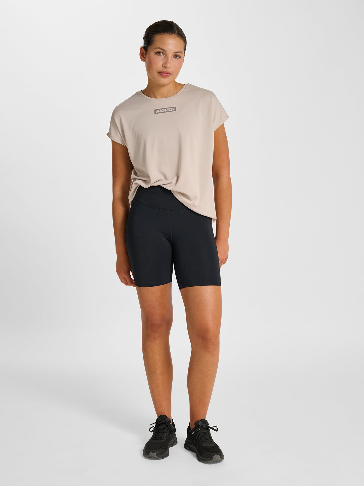 hummel Women's Court Mid Waist Pocket Tights Shorts-6