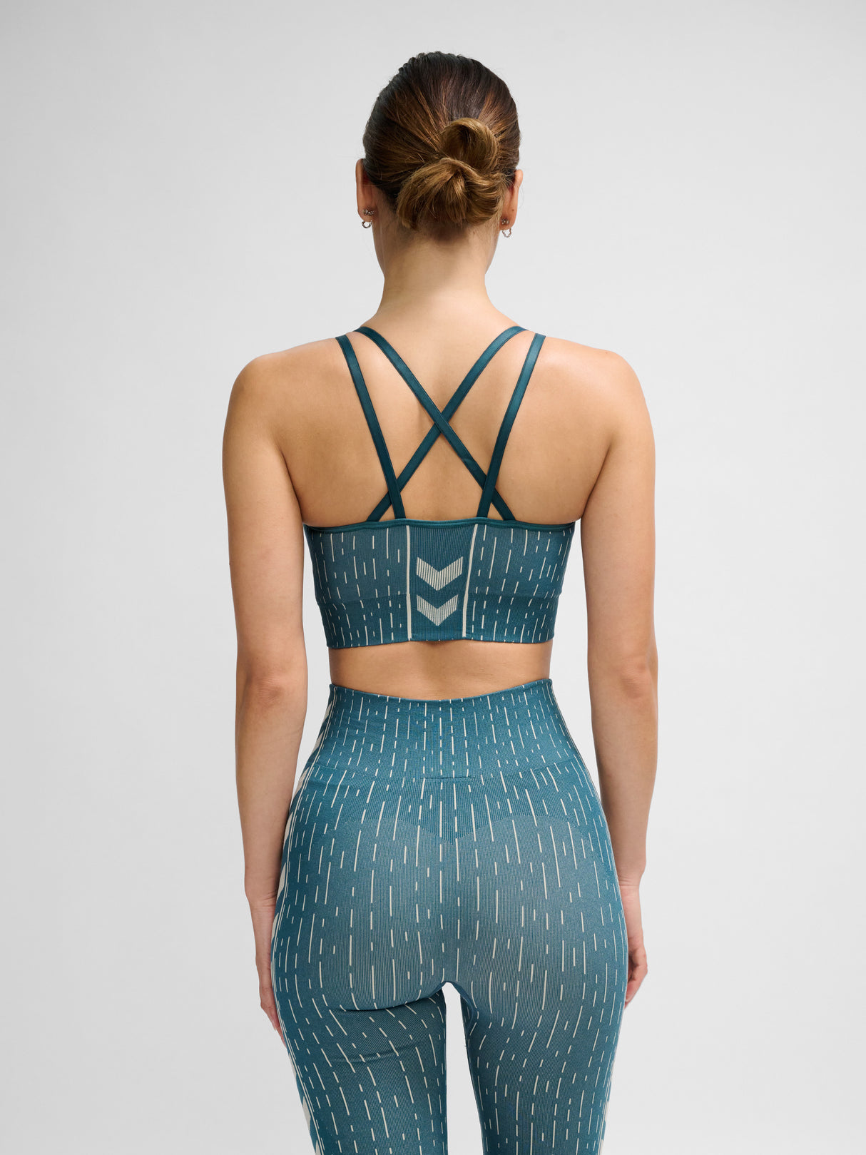 hummel Women's Mindful Training Drops Seamless Sports Bra-6