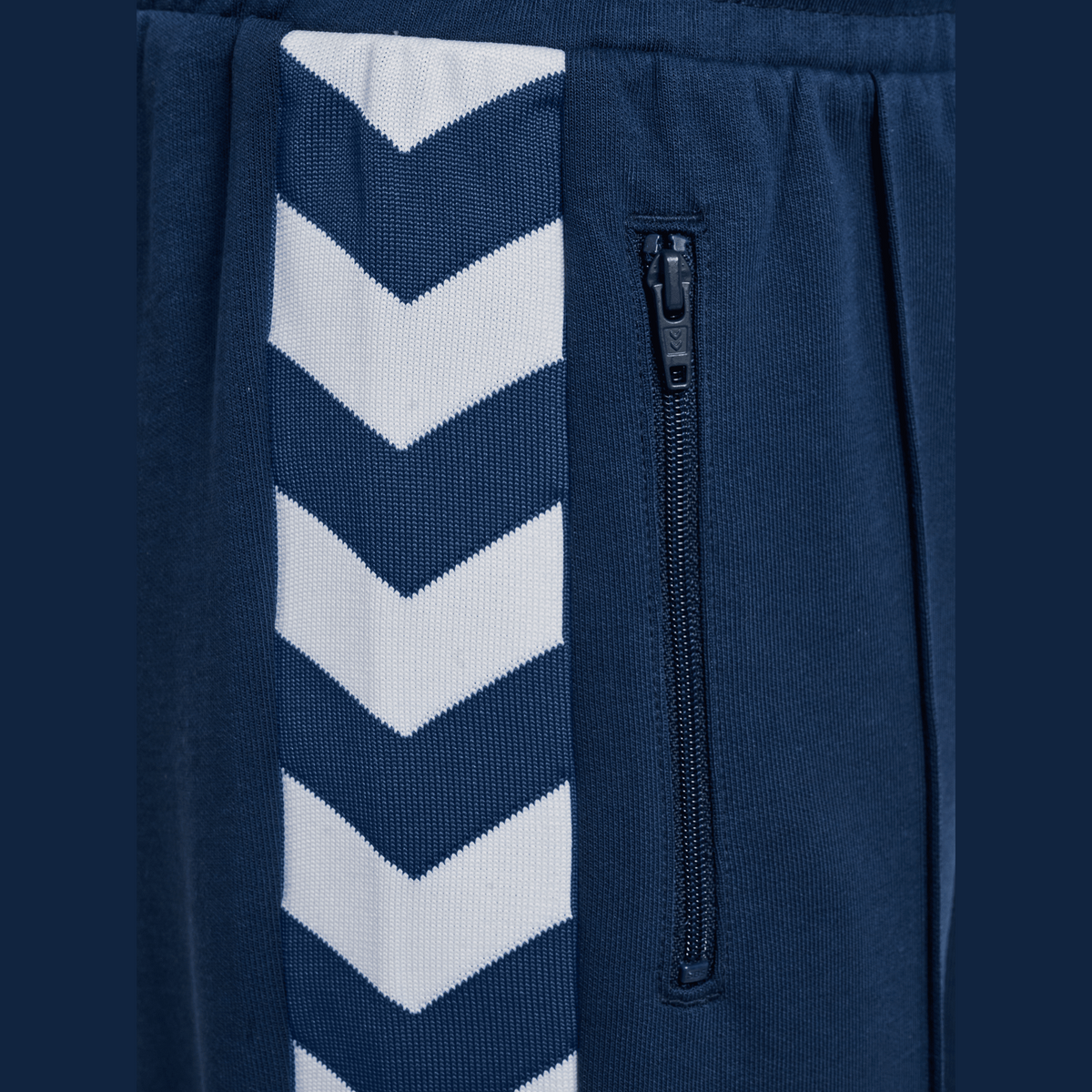 hummel Youth Archive Regular Poly Shorts-4