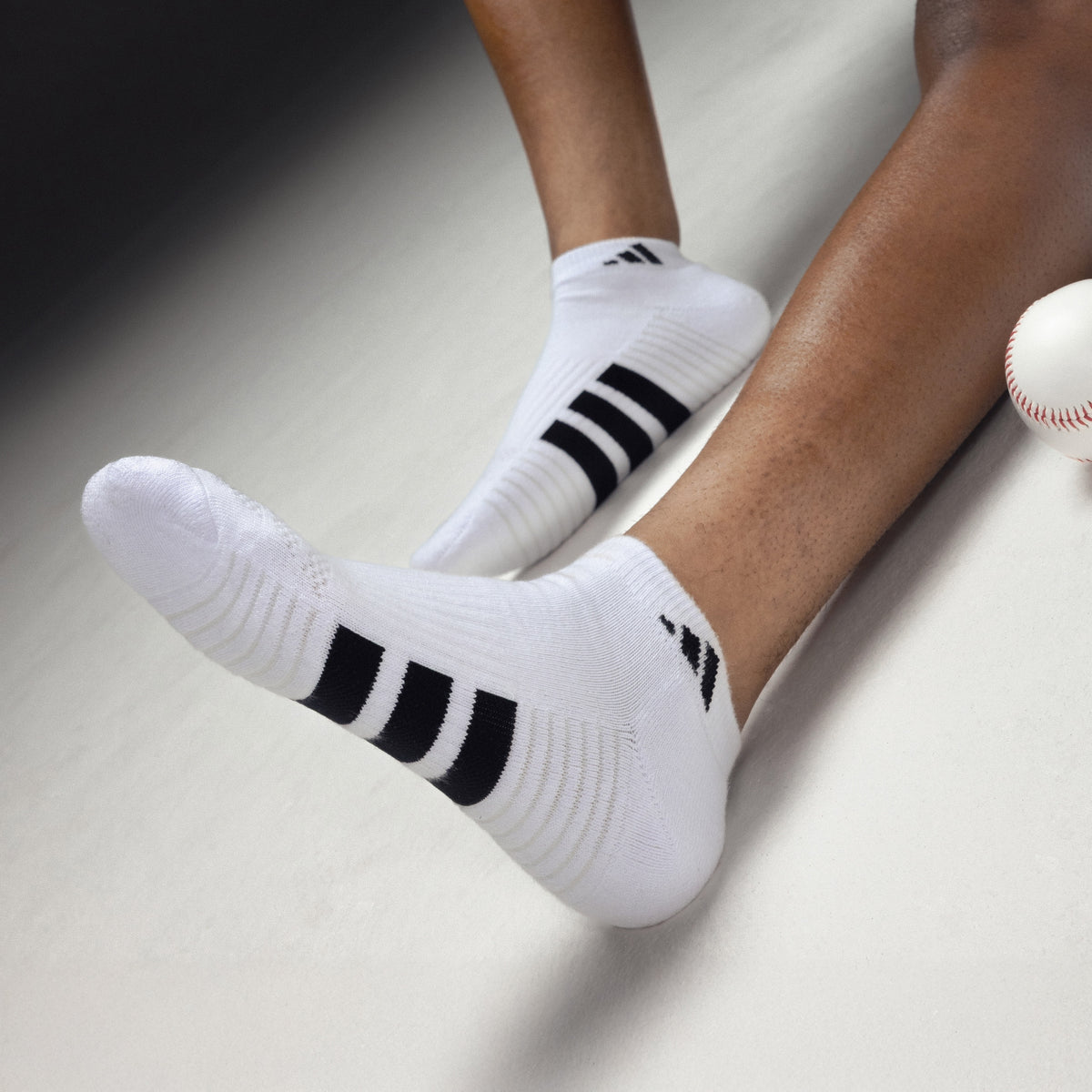 adidas Men's Cushioned 4.0 3-Pack Low Cut Sock-5