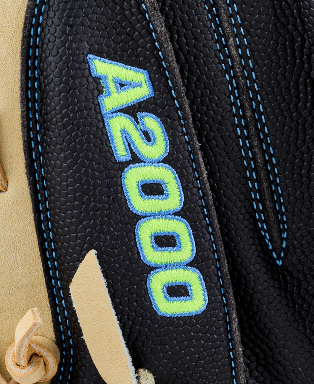 2027 Wilson A2000 M23SS Catcher's Mitt-5