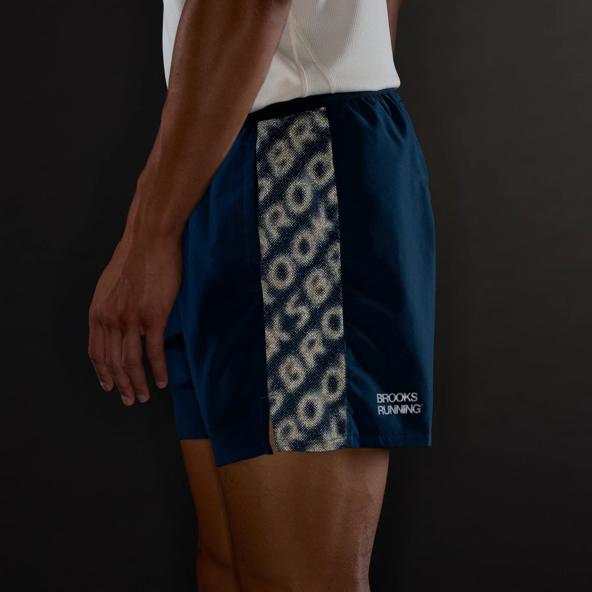 Brooks Men's Dash Reflective Shorts-2