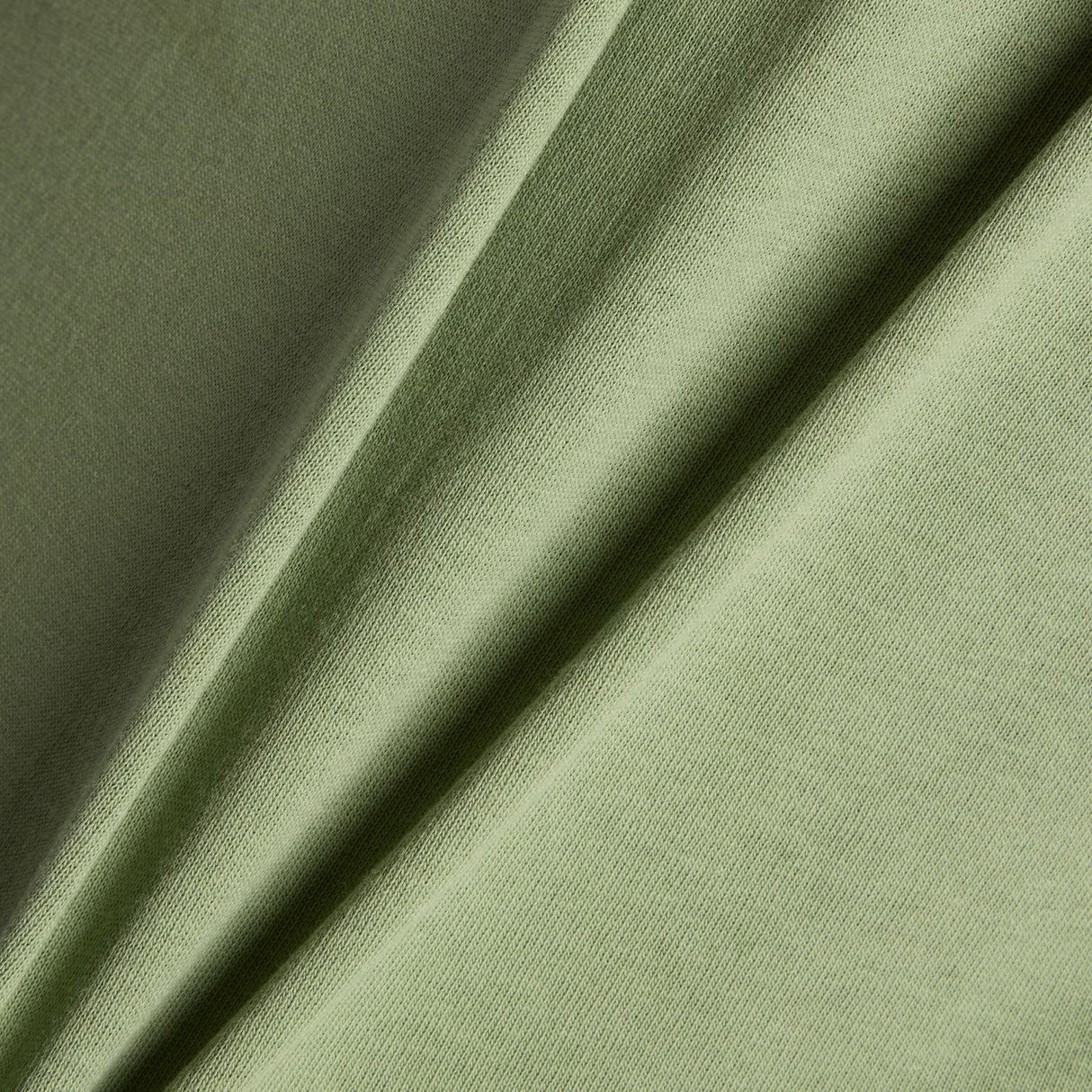 355710609.jpg