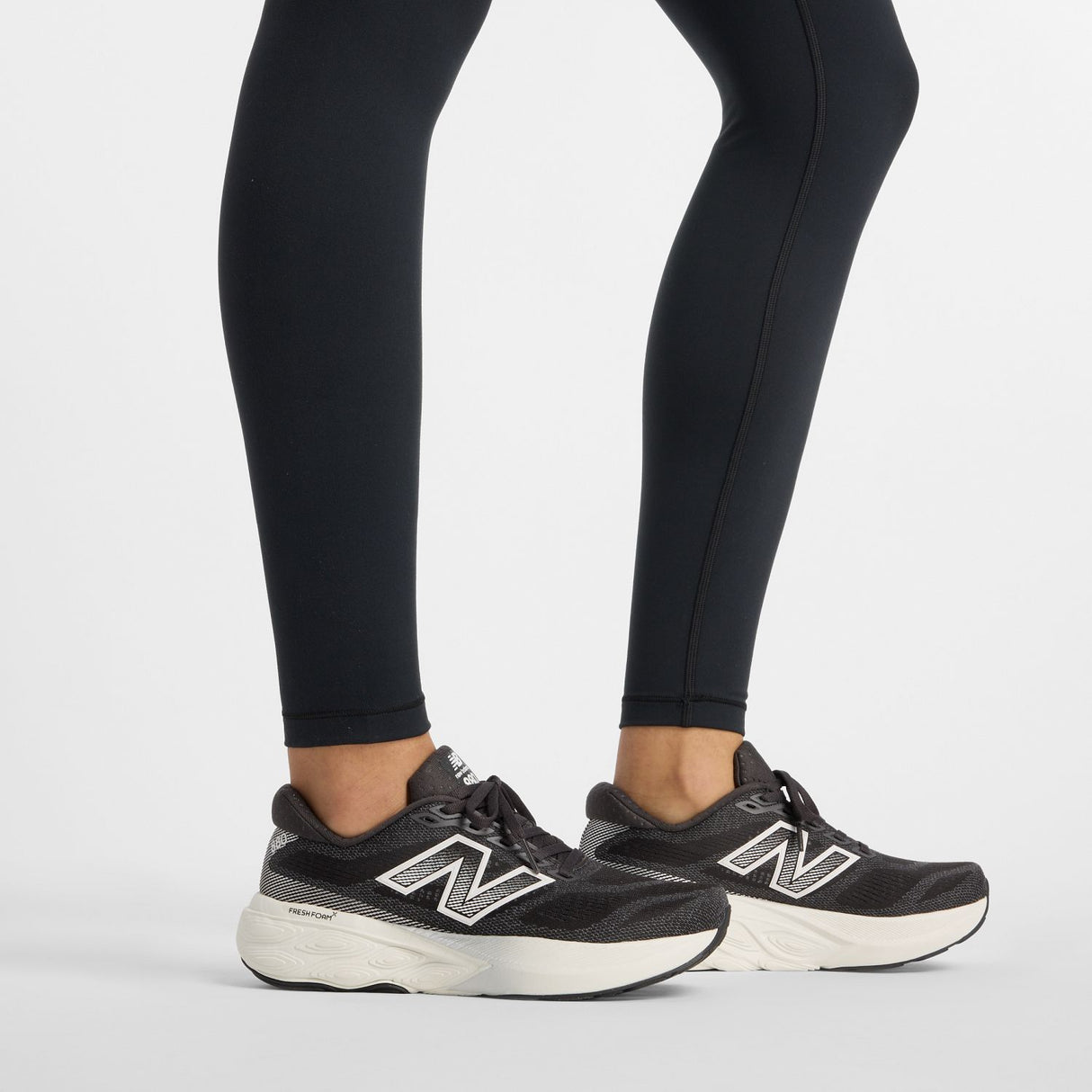 New Balance Women's Harmony Pocket High Rise Legging 27-9