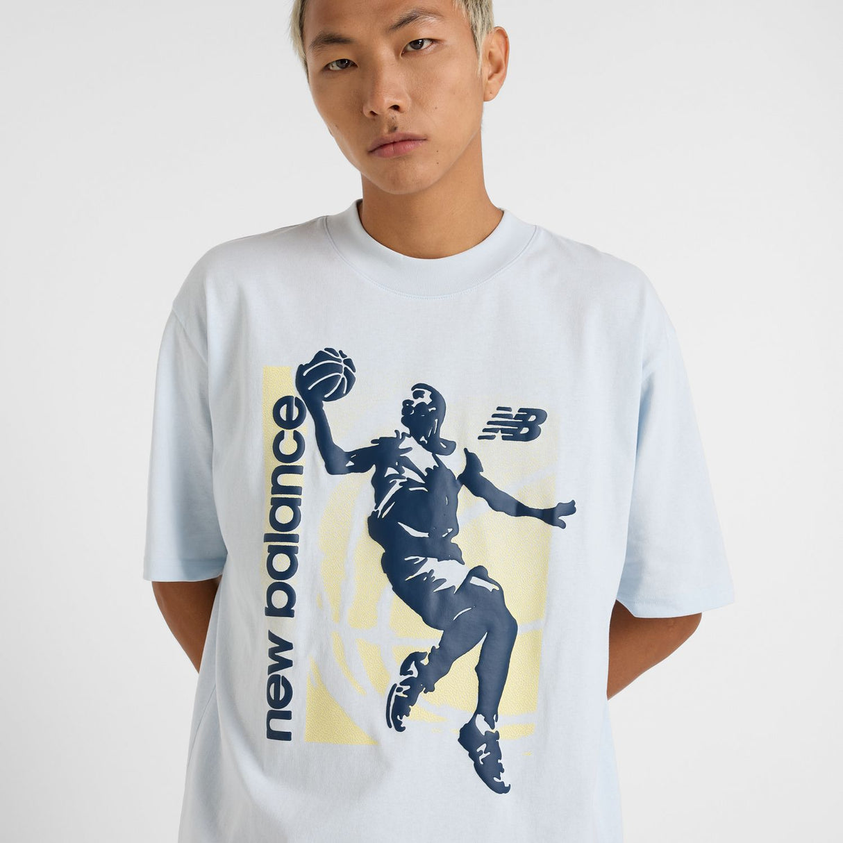 New Balance Men's Hoops Graphic Vintage T-Shirt-4