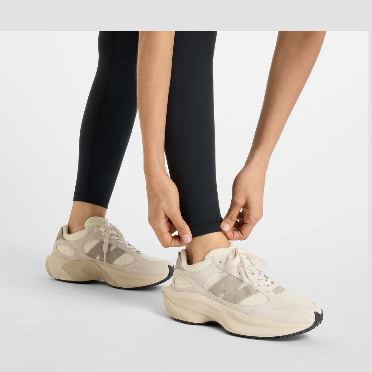 New Balance Women's Harmony Pocket High Rise Legging 25-9