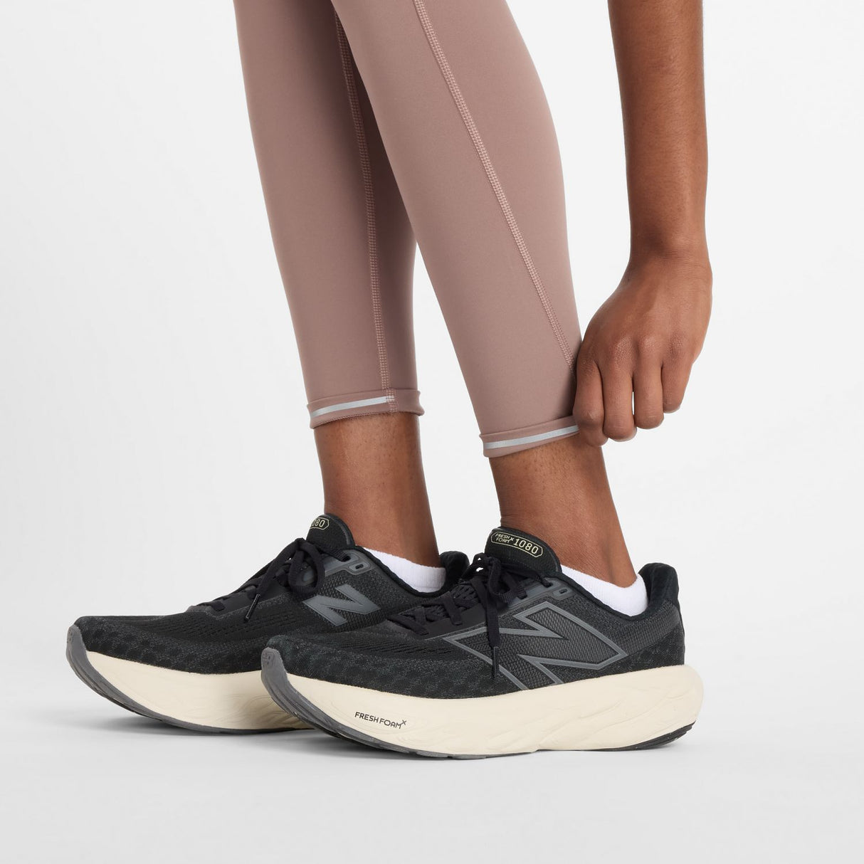 New Balance Women's Sleek High Rise 25" Legging-6