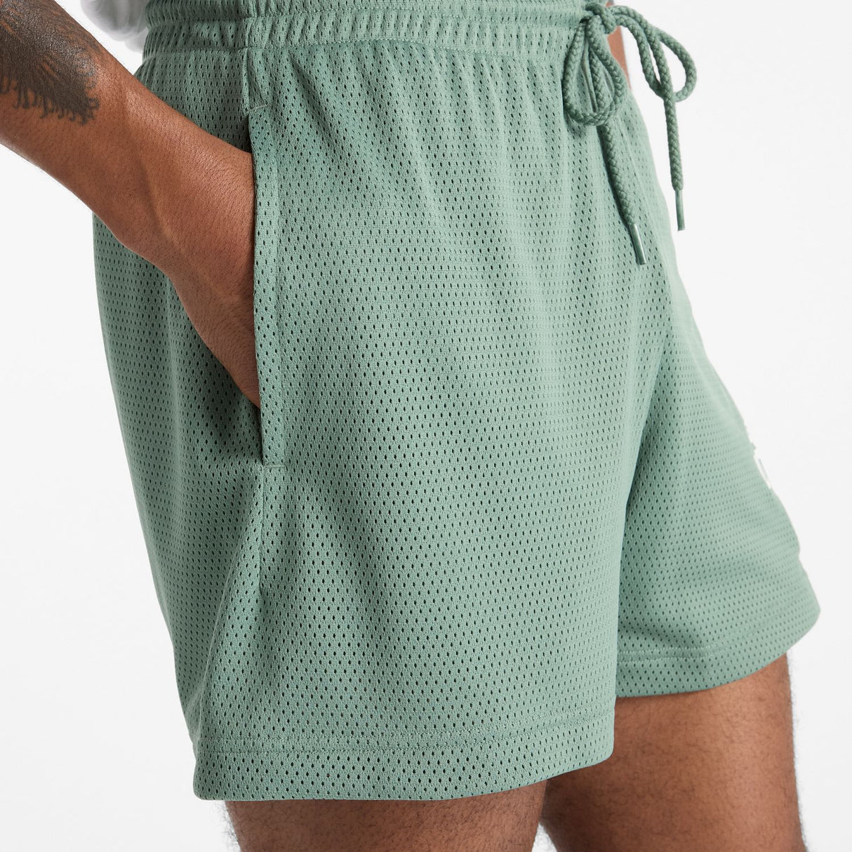 New Balance Men's Heritage Mesh Graphic 5" Short-5