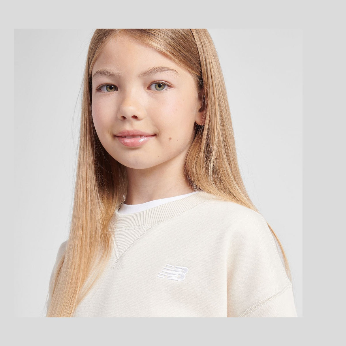 New Balance Youth Girl's FT Small Logo Crew-5