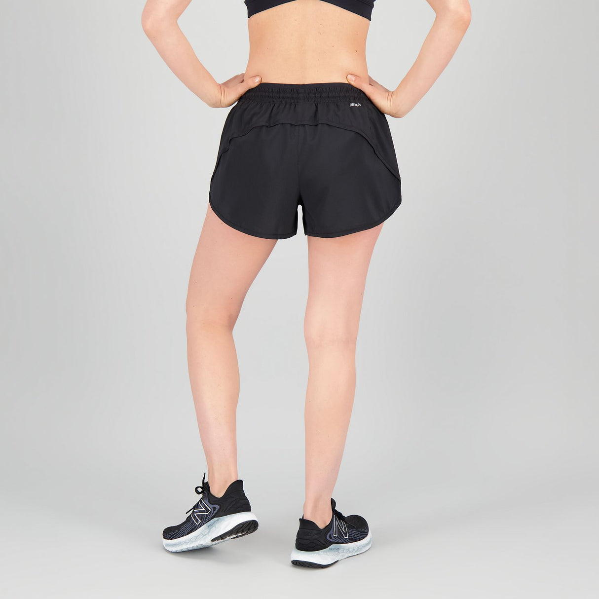 New Balance Women's Accelerate Shorts 2.5 inch-5