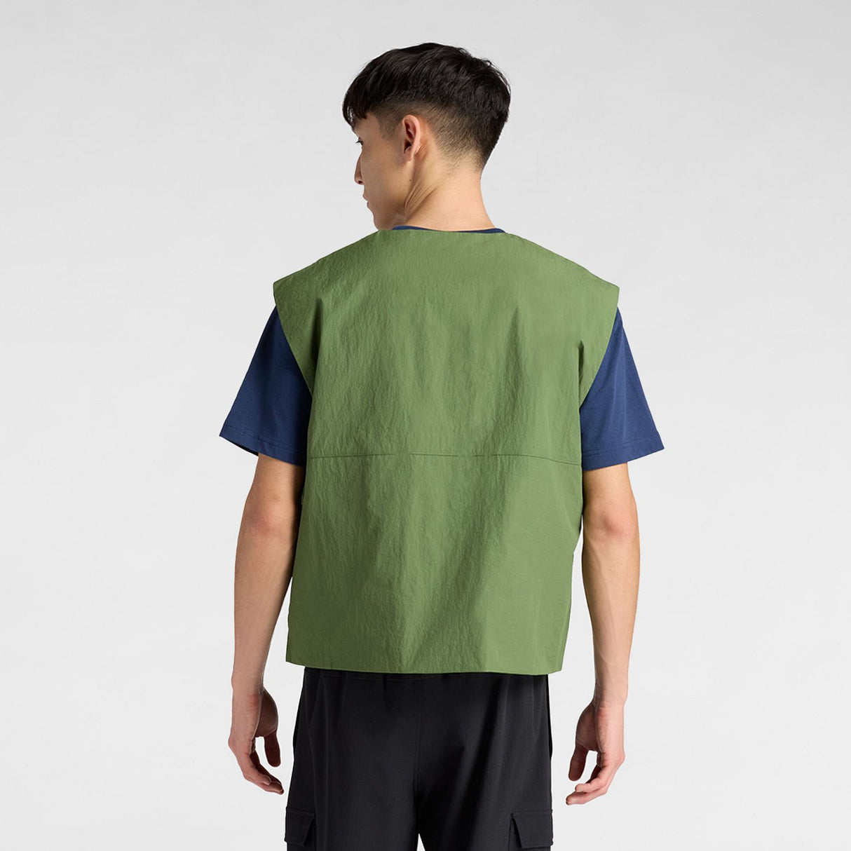 New Balance Men's Castlefield Woven Vest-3