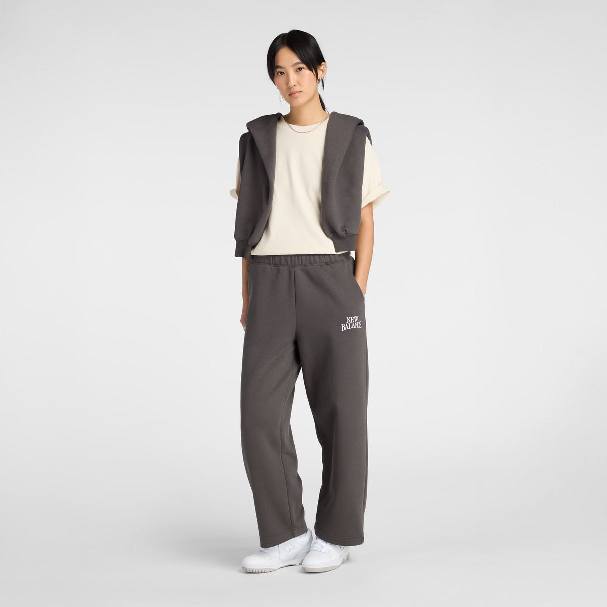 New Balance Women's Trackside Fleece Barrel Pants-1