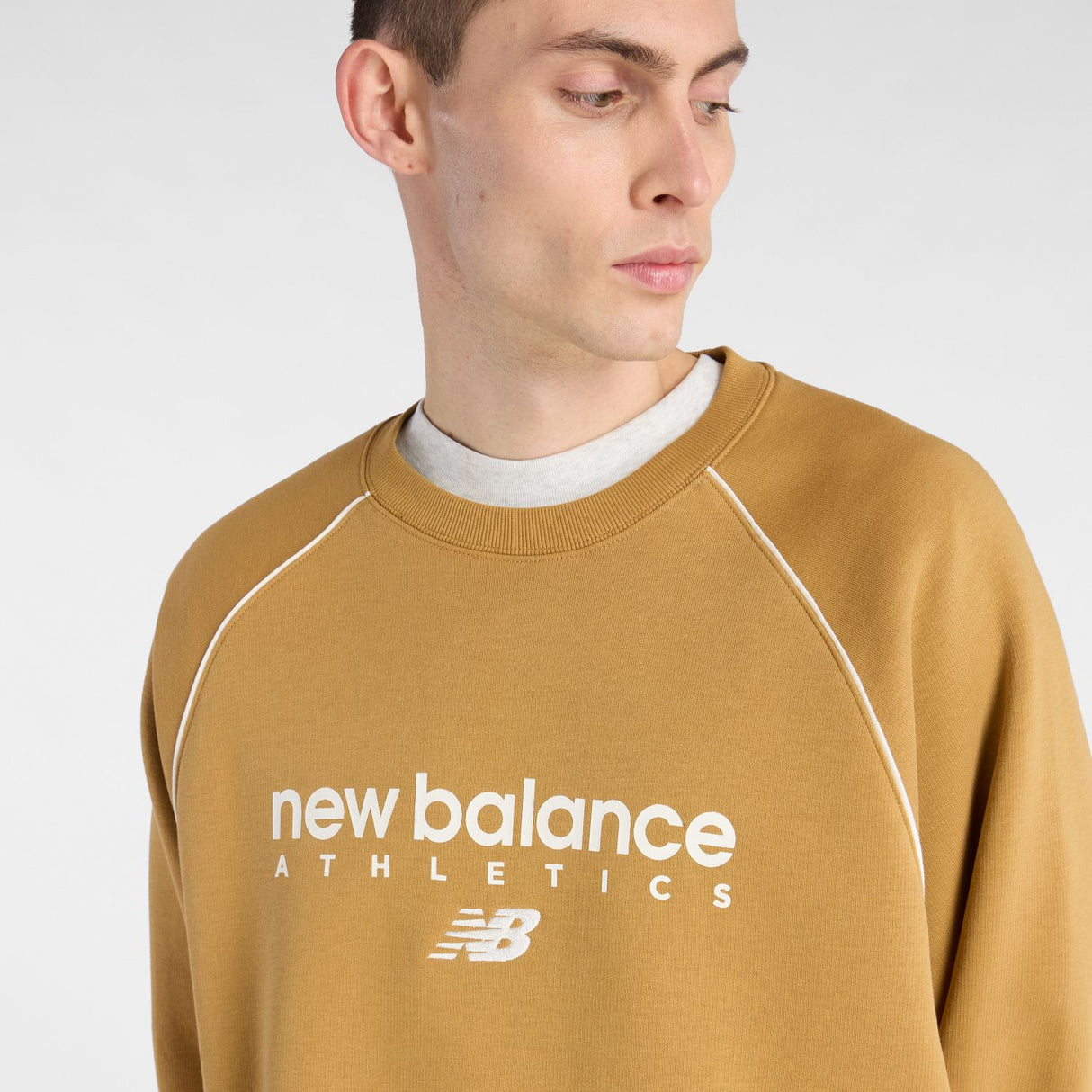 New Balance Men's Trackside Fleece Crew-5