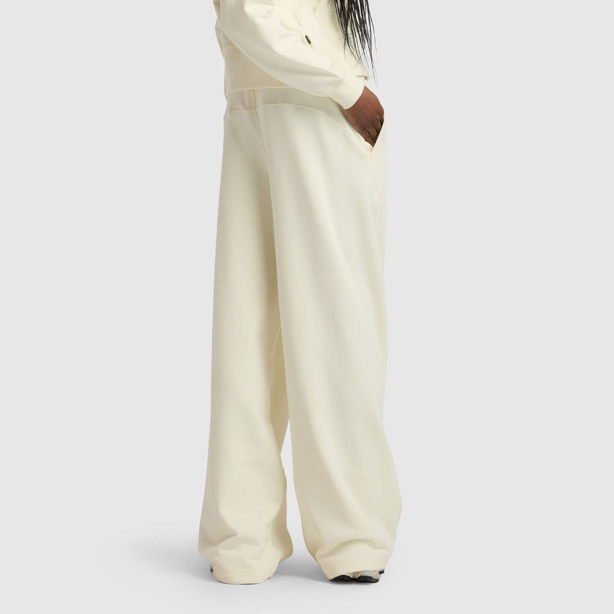 New Balance Women's Klutch Fleece Pants-2