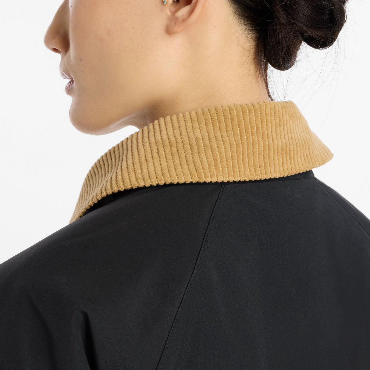 New Balance Women's LNY Woven Jacket Western Fit-9
