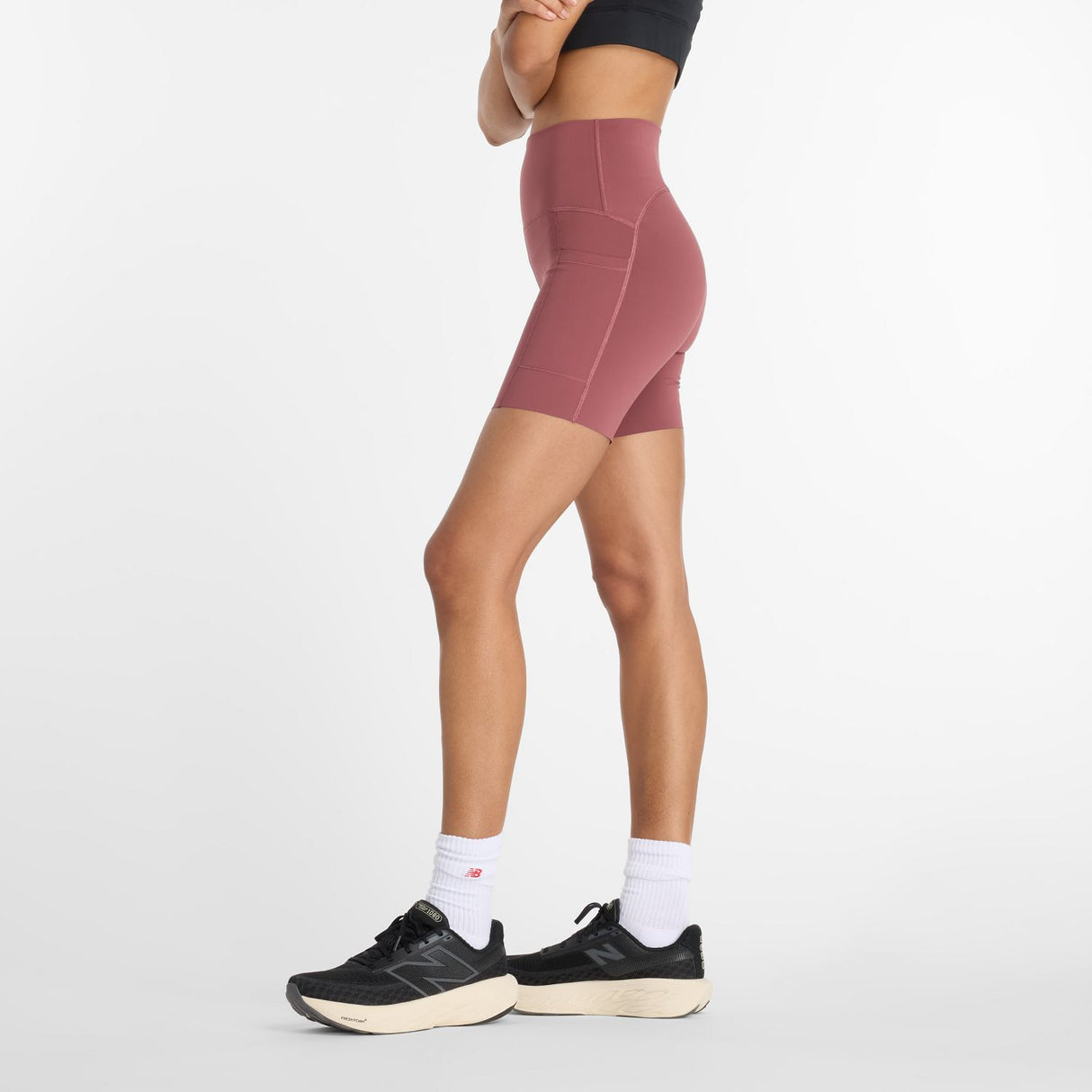 New Balance Women's Sleek Pocket High Rise Short 6-2
