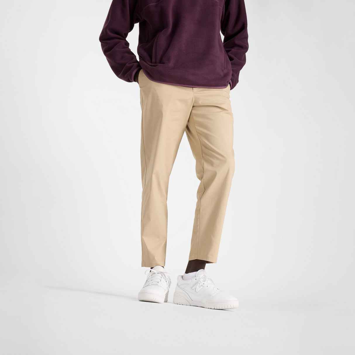 New Balance Men's Athletics Standard Tapered Pants 28-2