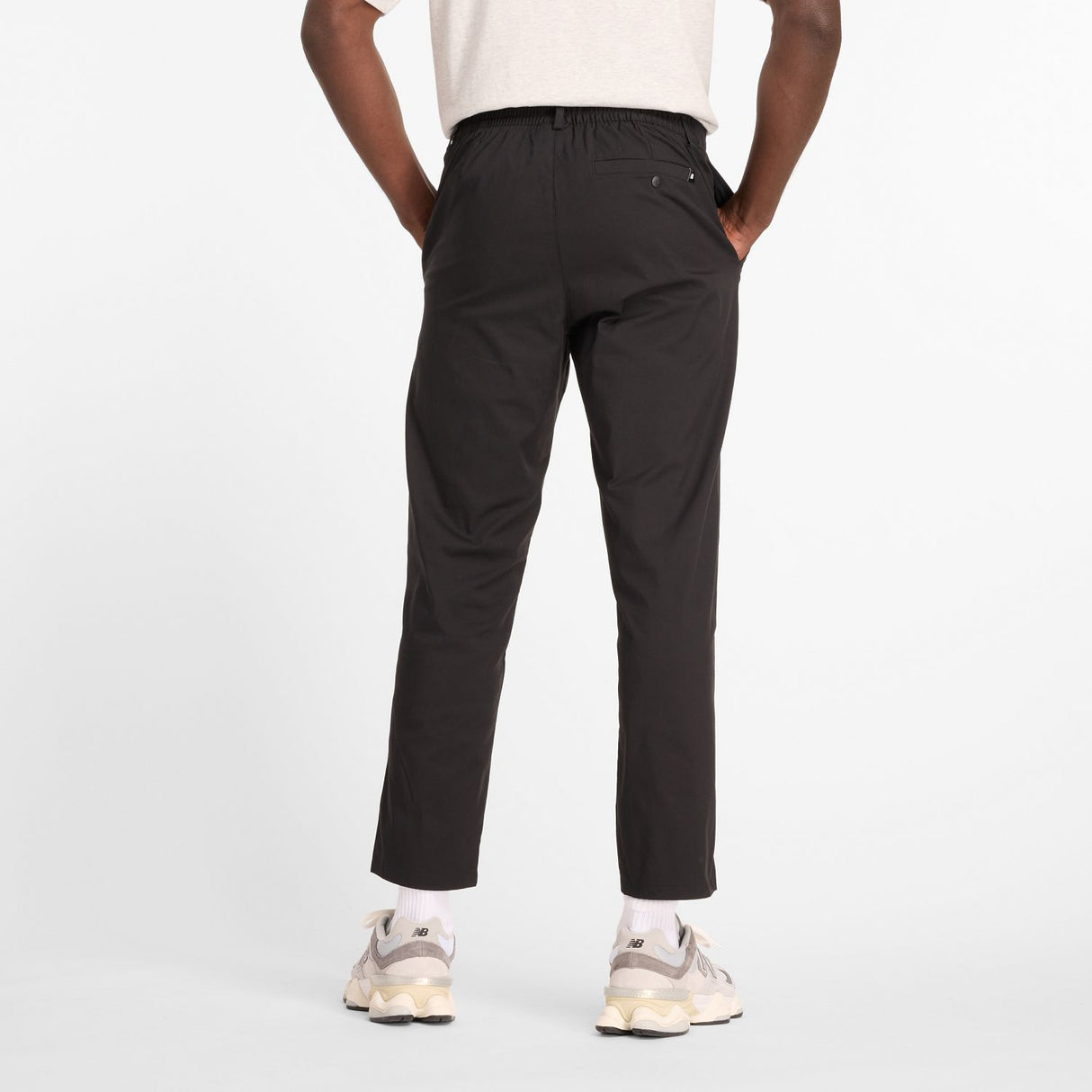 New Balance Men's Athletics Standard Tapered Pants 28-5
