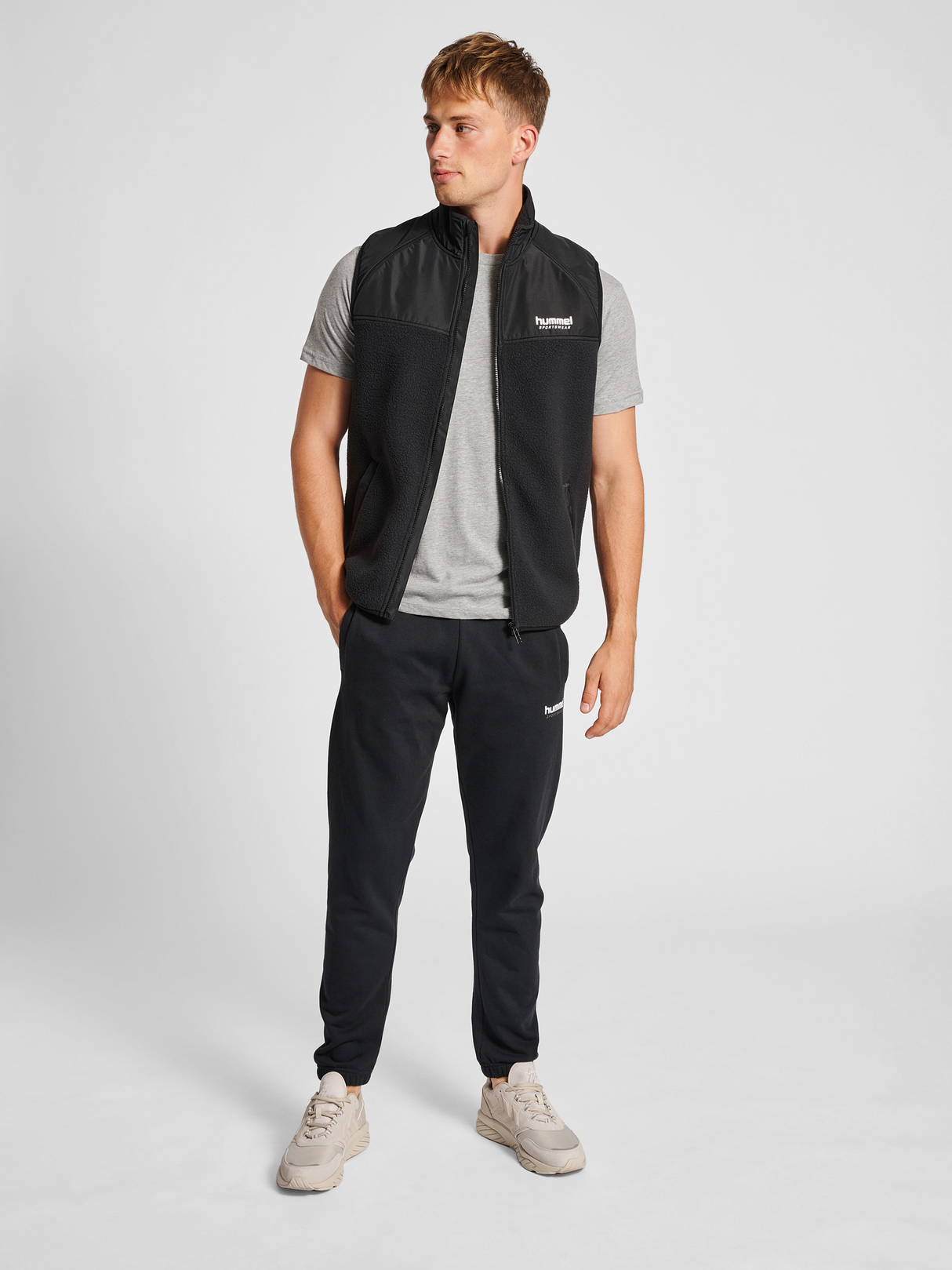 hummel Men's Legacy Charley Fleece Waistcoat-4