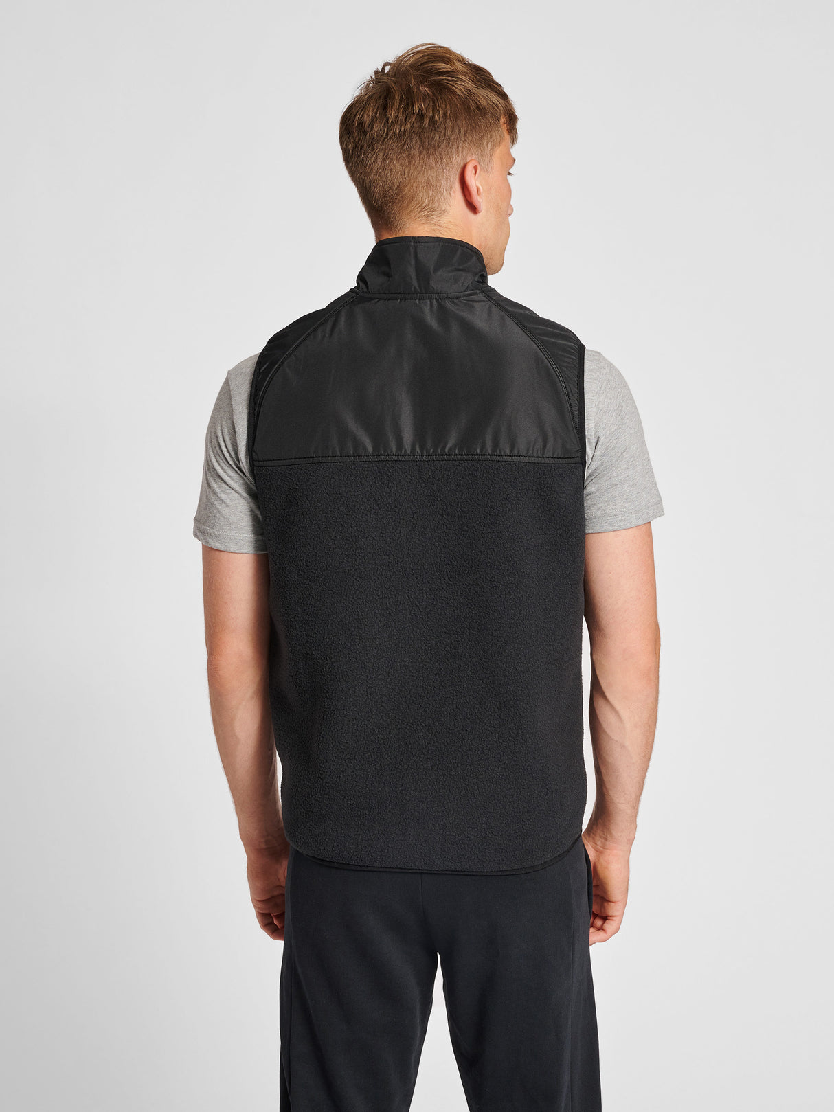 hummel Men's Legacy Charley Fleece Waistcoat-6
