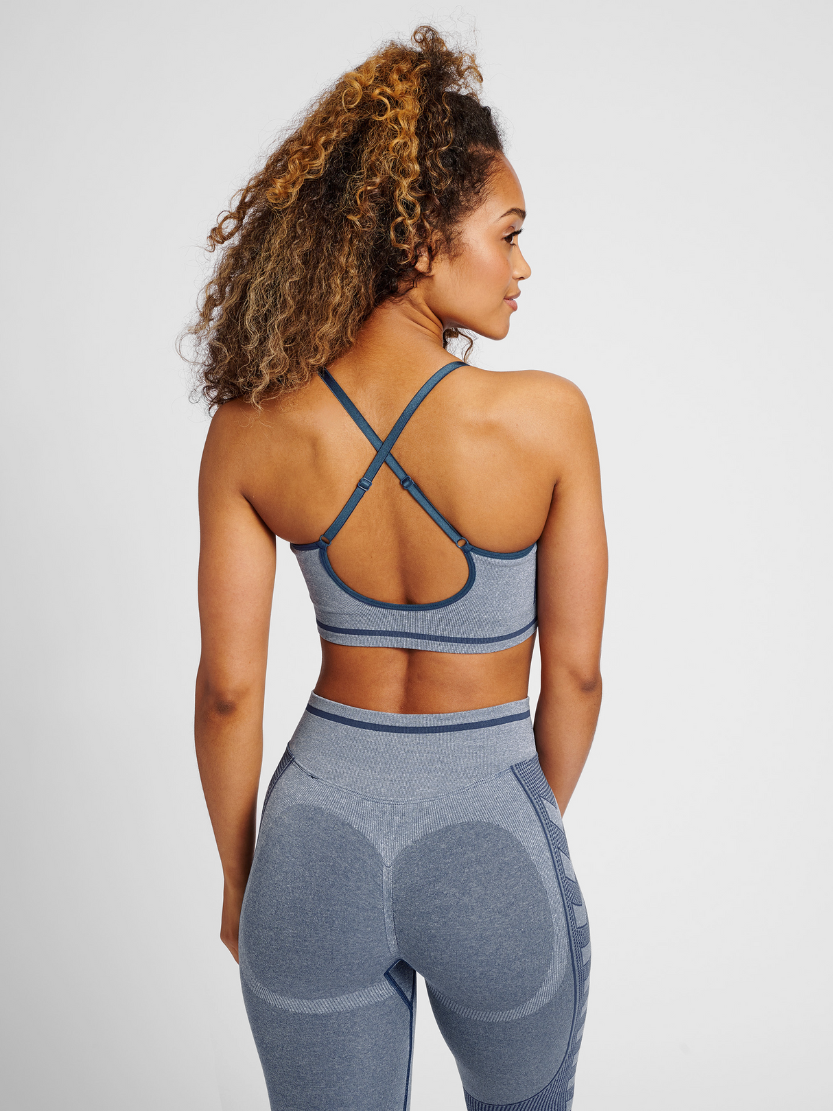 hummel Women's Mindful Training Lulu Seamless Scrunch Bra-5