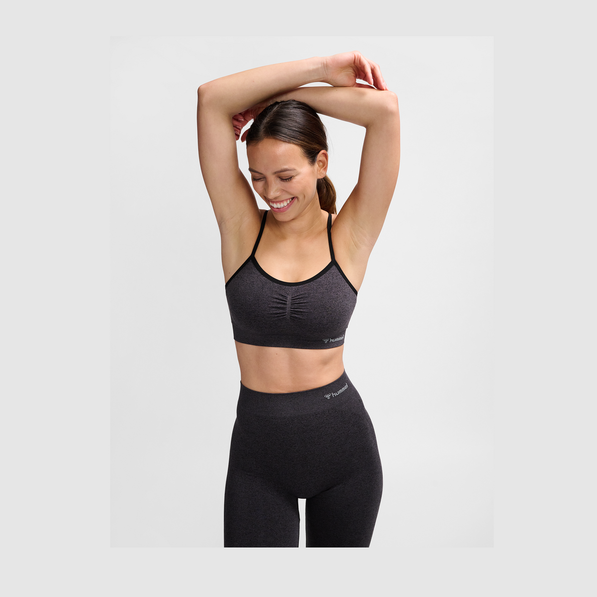 hummel Women's Ci Seamless Scrunch Sports Bra-6