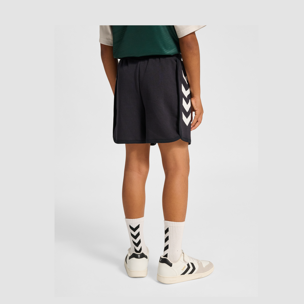 hummel Youth Loose Willy Shorts-4
