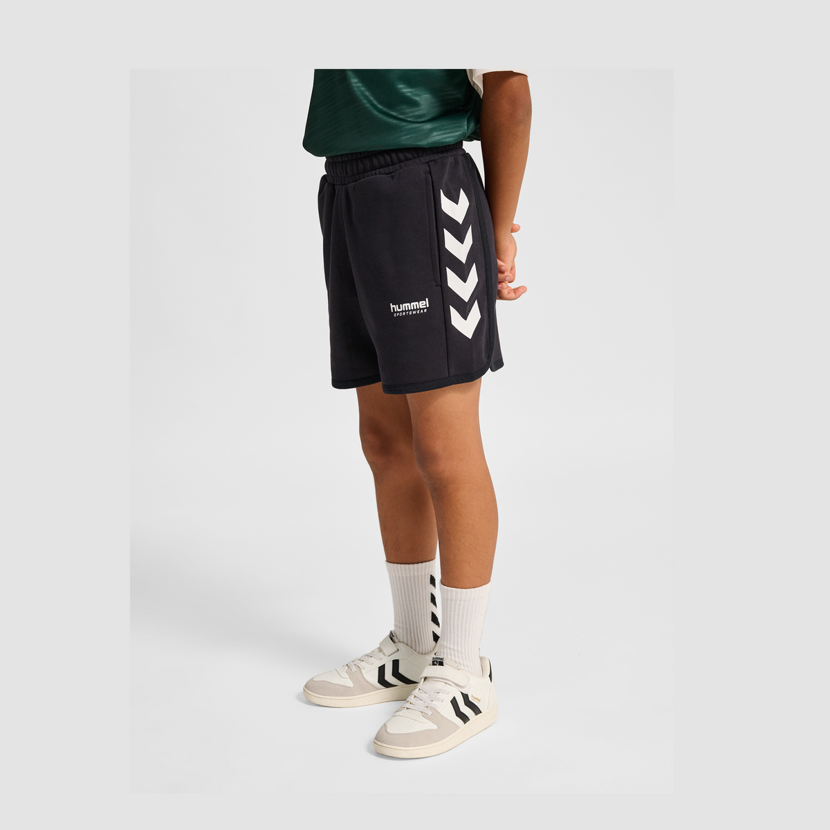 hummel Youth Loose Willy Shorts-5